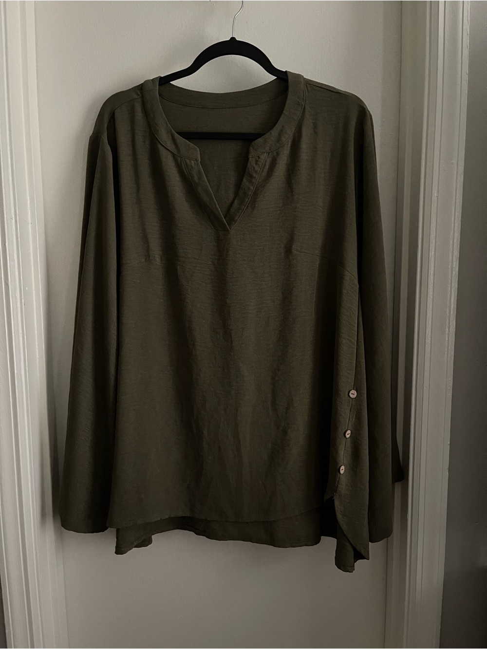 Women’s Army Green V-Neck Long Sleeve Shirt 3XL